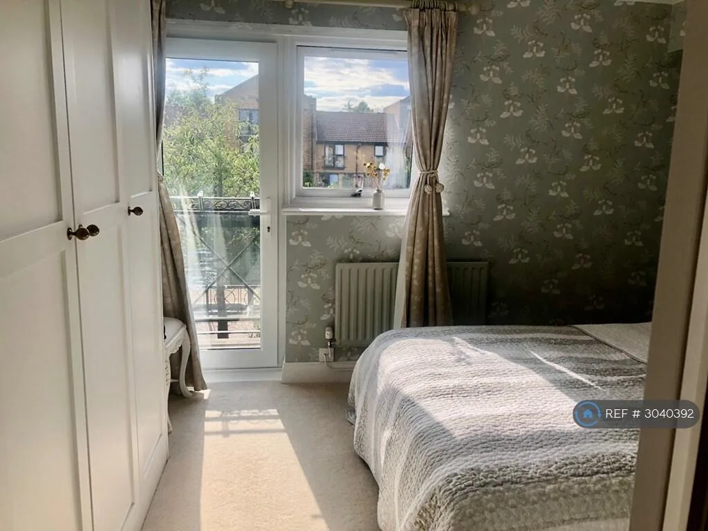 2 bedroom maisonette for rent