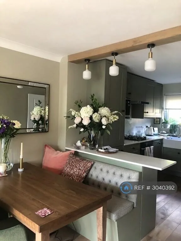 2 bedroom maisonette for rent