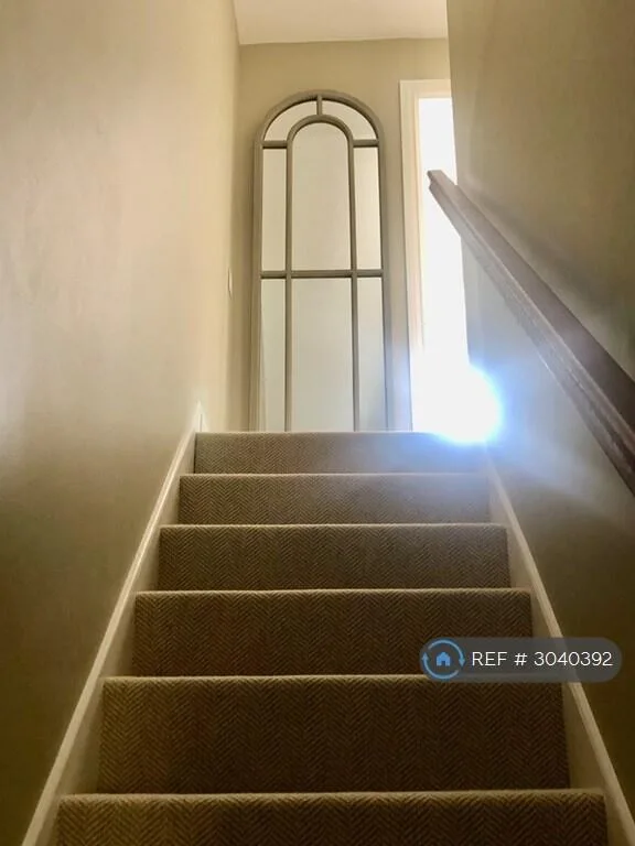 2 bedroom maisonette for rent