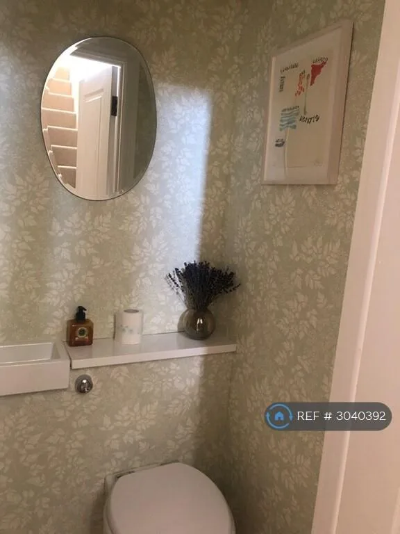 2 bedroom maisonette for rent
