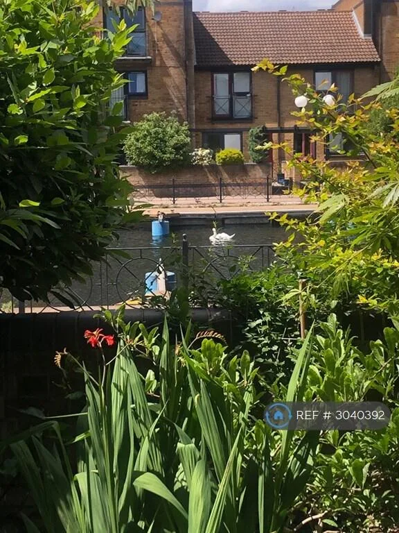 2 bedroom maisonette for rent