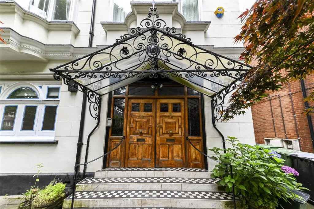 4 bedroom duplex for rent