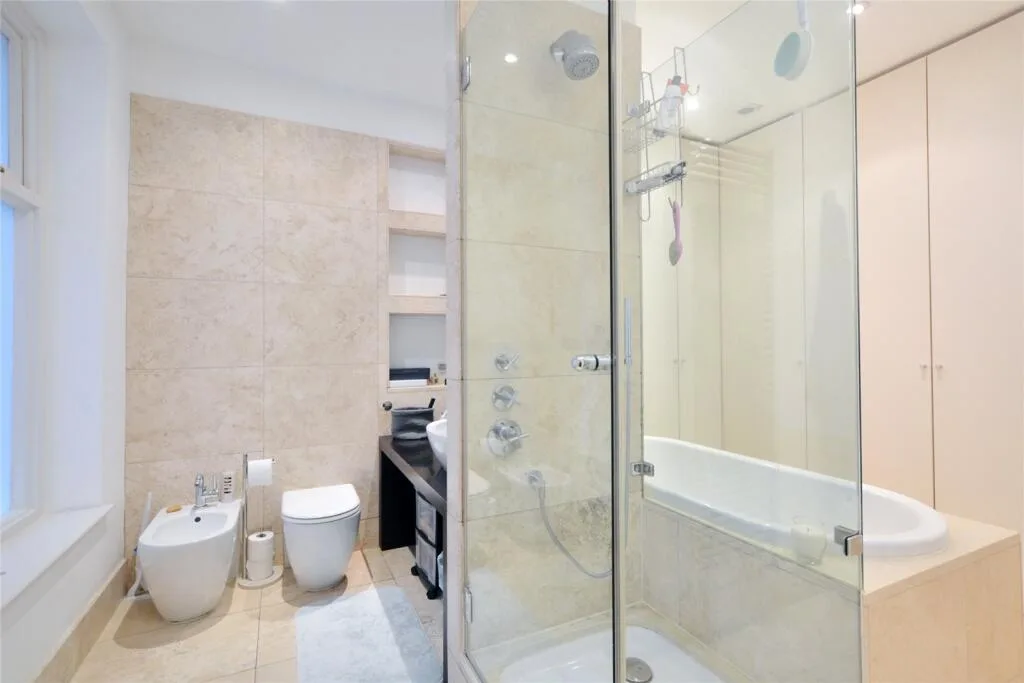 4 bedroom duplex for rent
