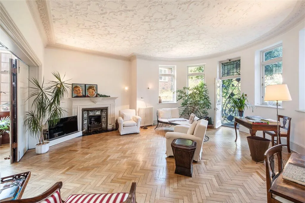 4 bedroom duplex for rent