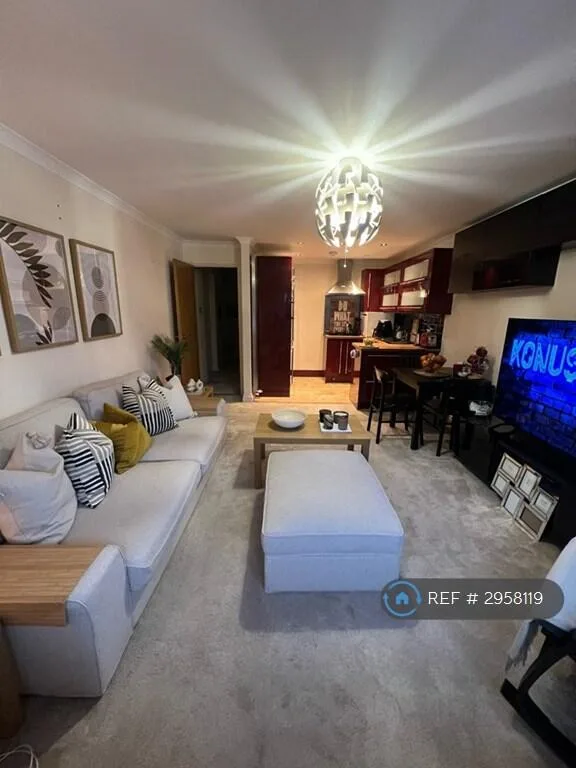 2 bedroom flat for rent