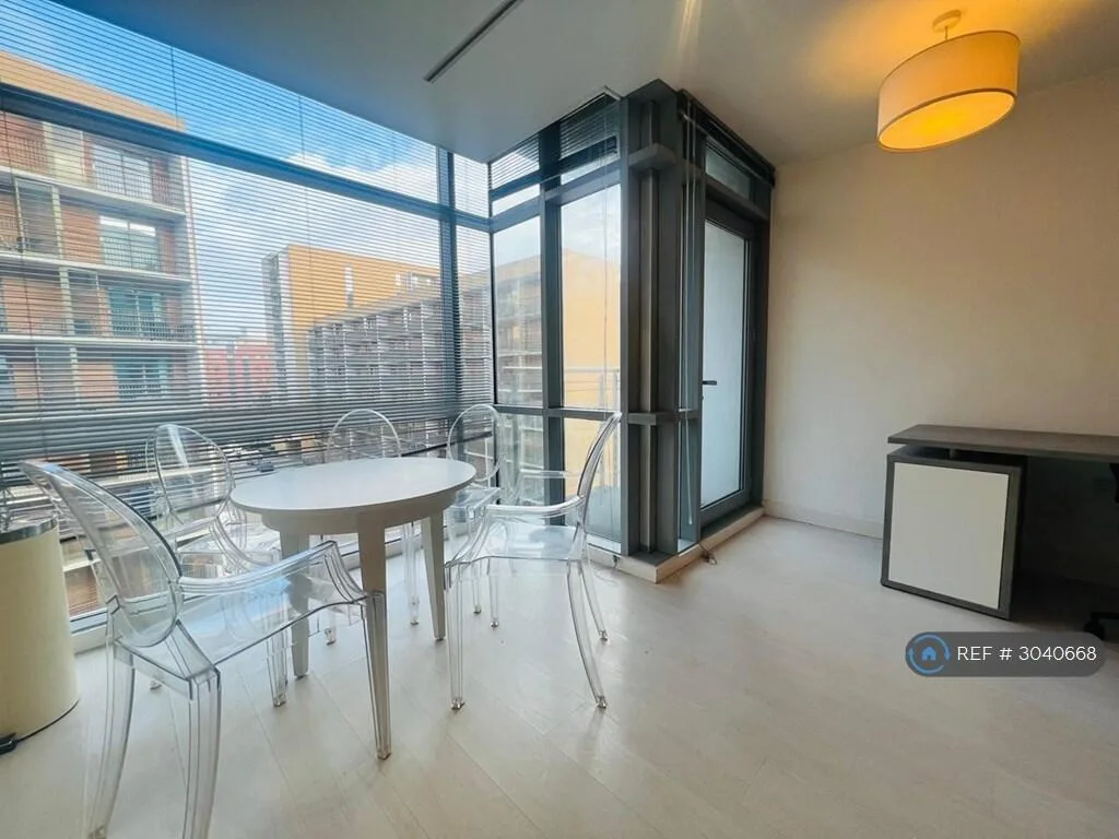Studio flat for rent