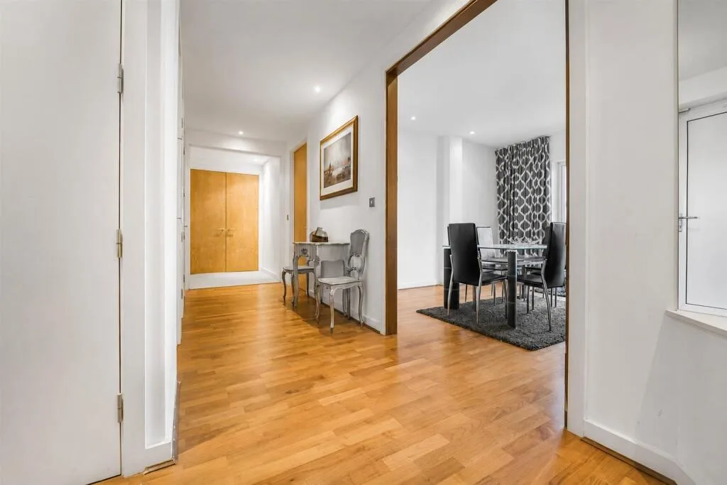 2 bedroom penthouse for rent