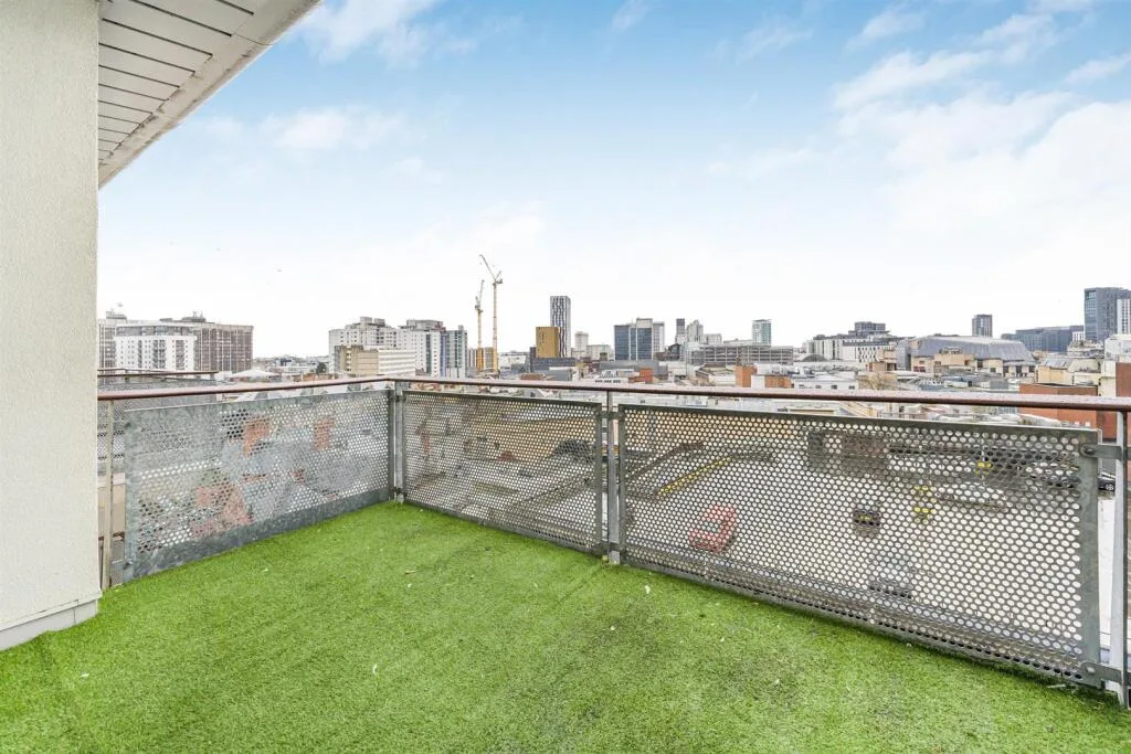 2 bedroom penthouse for rent