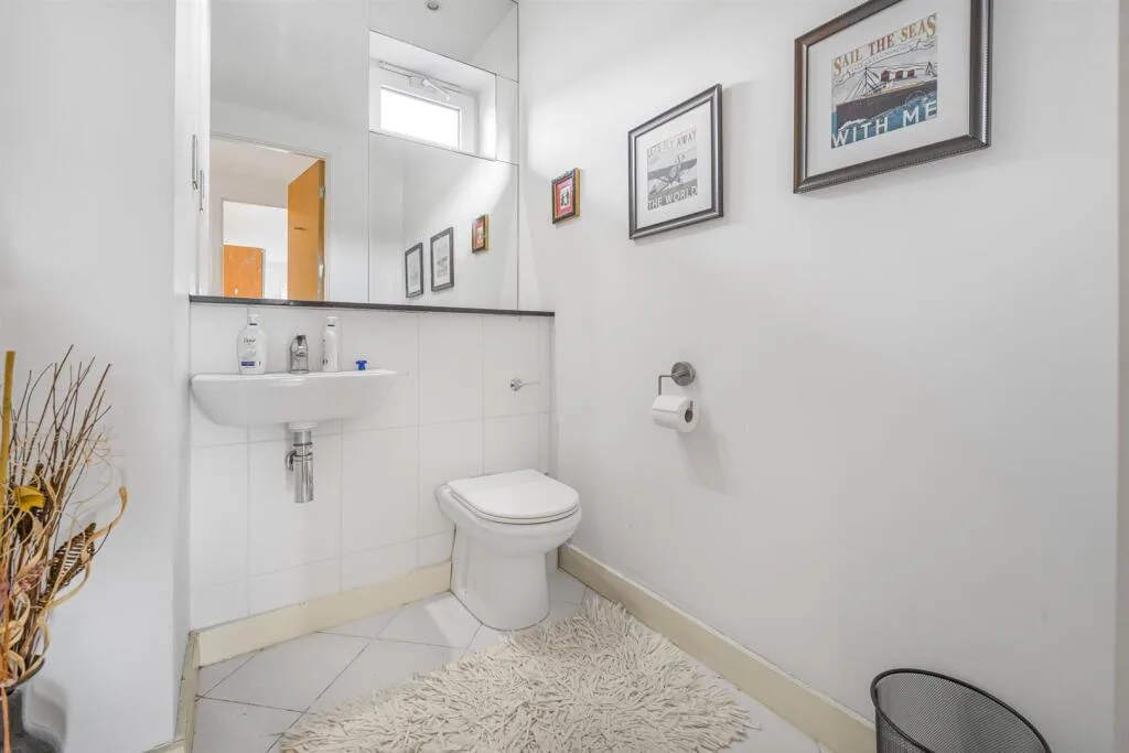 2 bedroom penthouse for rent