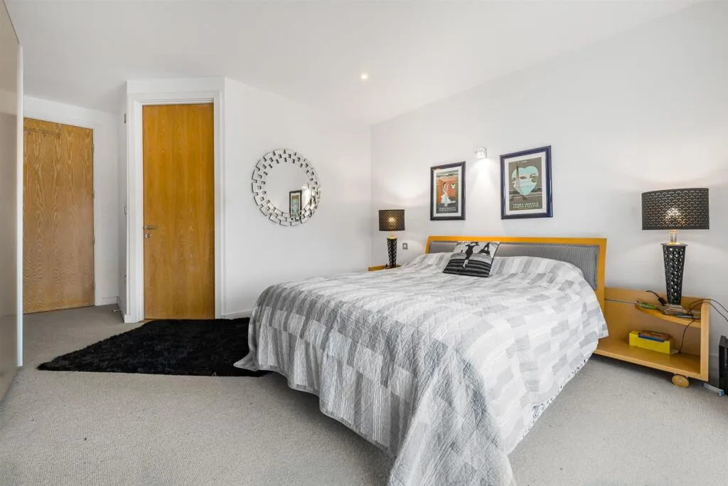 2 bedroom penthouse for rent