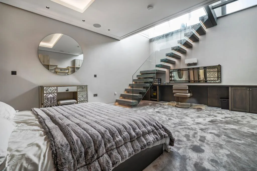 1 bedroom maisonette for rent