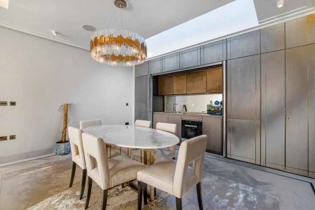 1 bedroom maisonette for rent