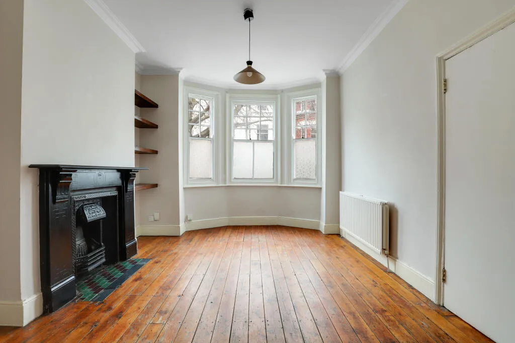 1 bedroom ground floor flat for rent