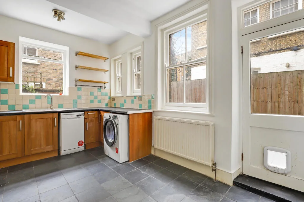 1 bedroom ground floor flat for rent