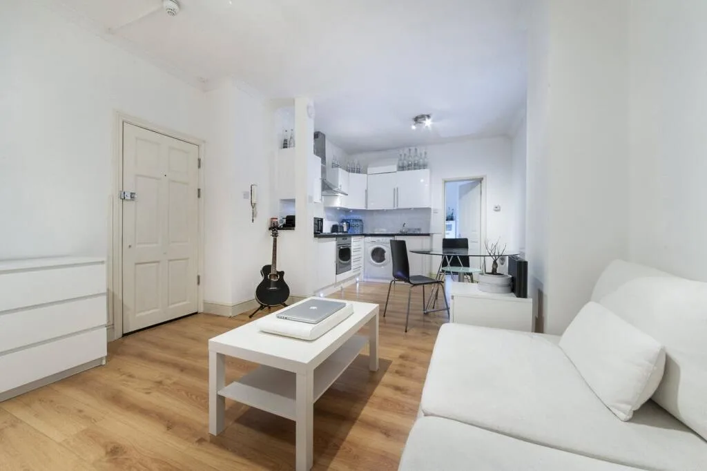 Studio flat for rent