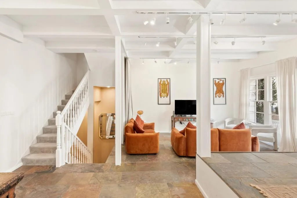 5 bedroom mews property for rent