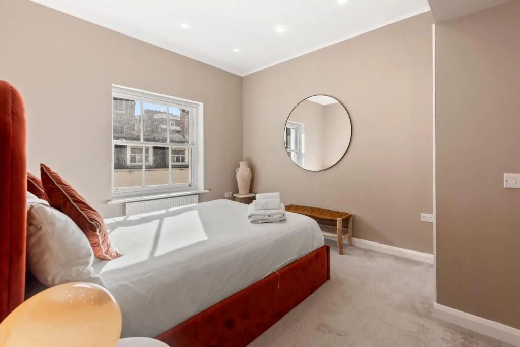 5 bedroom mews property for rent
