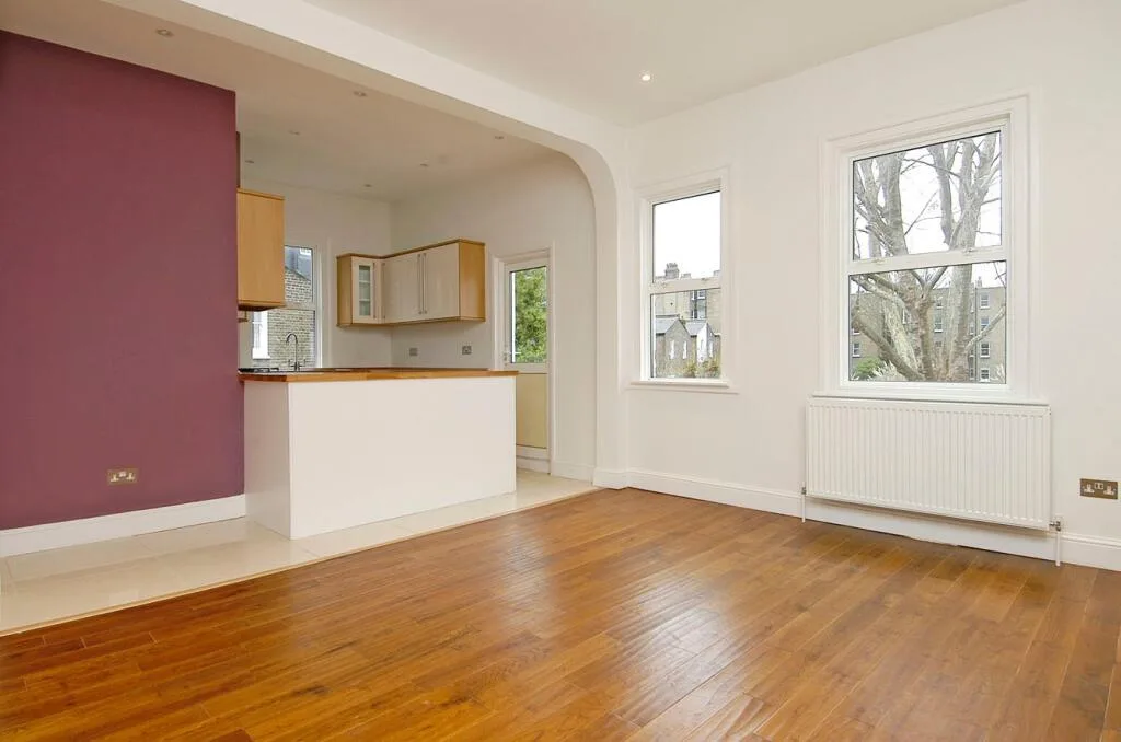 3 bedroom maisonette for rent