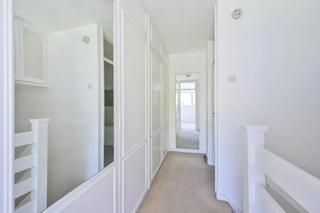 2 bedroom maisonette for rent