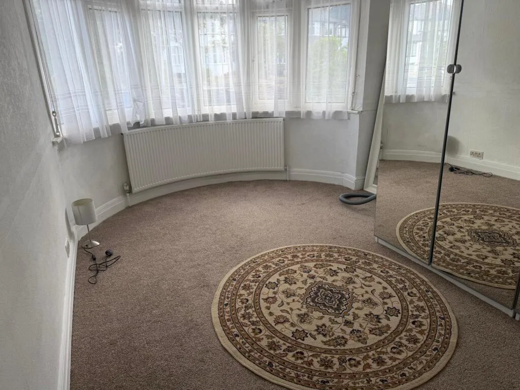 3 bedroom semi-detached house for rent