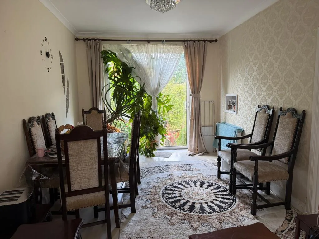 3 bedroom semi-detached house for rent
