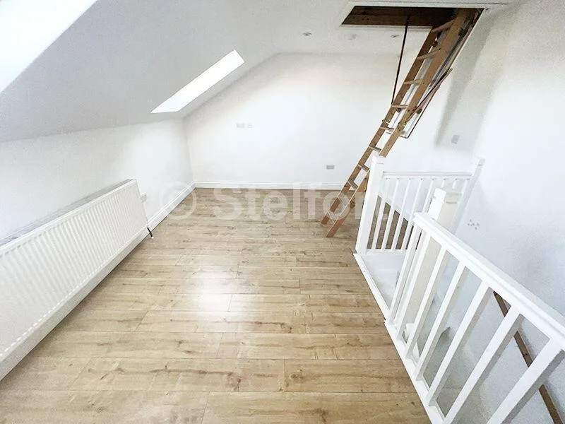3 bedroom end of terrace house for rent