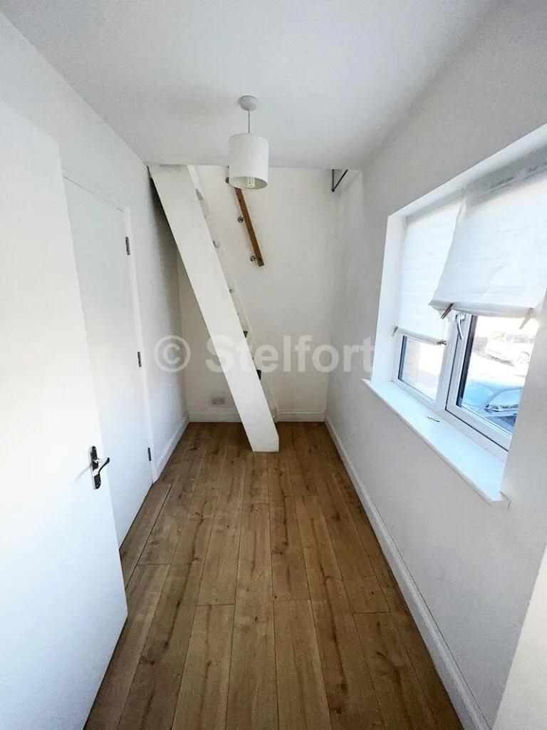 3 bedroom end of terrace house for rent