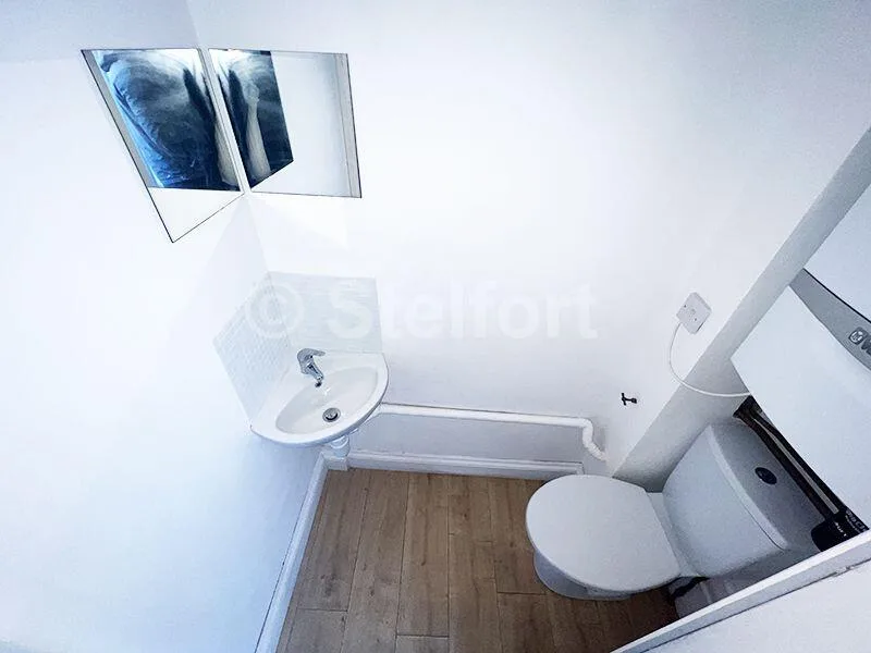 3 bedroom end of terrace house for rent