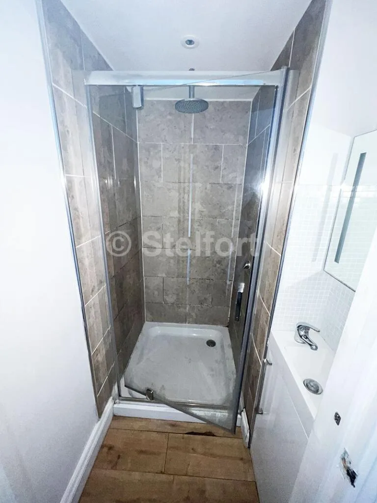3 bedroom end of terrace house for rent