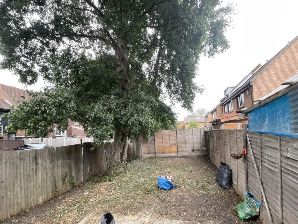 2 bedroom house for rent