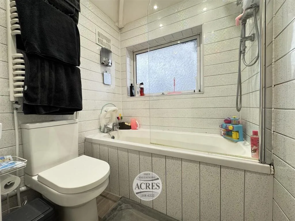 3 bedroom semi-detached house for rent