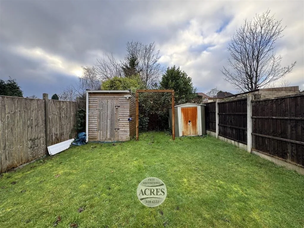 3 bedroom semi-detached house for rent