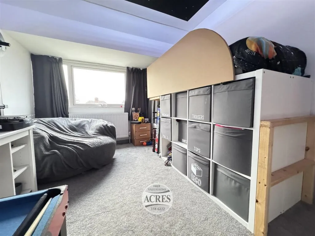 3 bedroom semi-detached house for rent