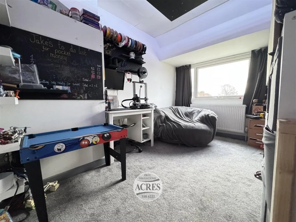 3 bedroom semi-detached house for rent