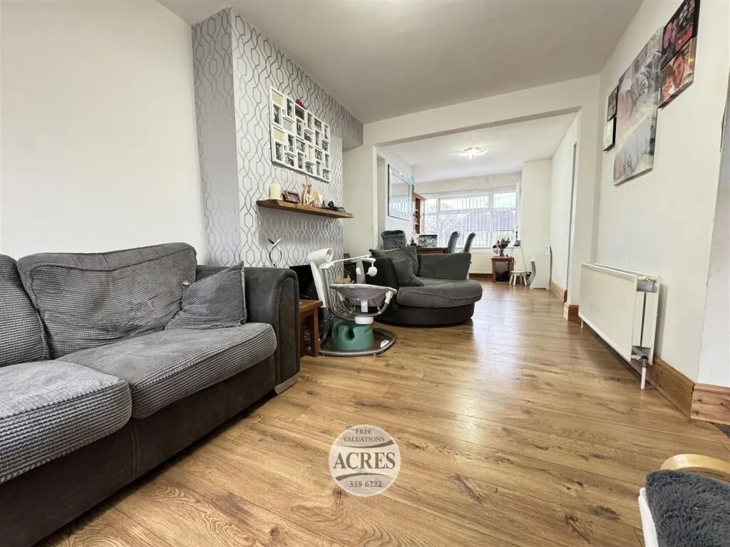 3 bedroom semi-detached house for rent