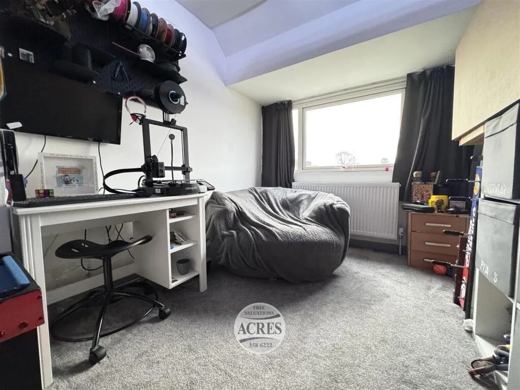 3 bedroom semi-detached house for rent