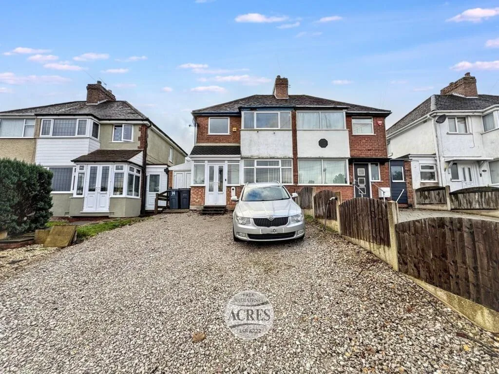 3 bedroom semi-detached house for rent
