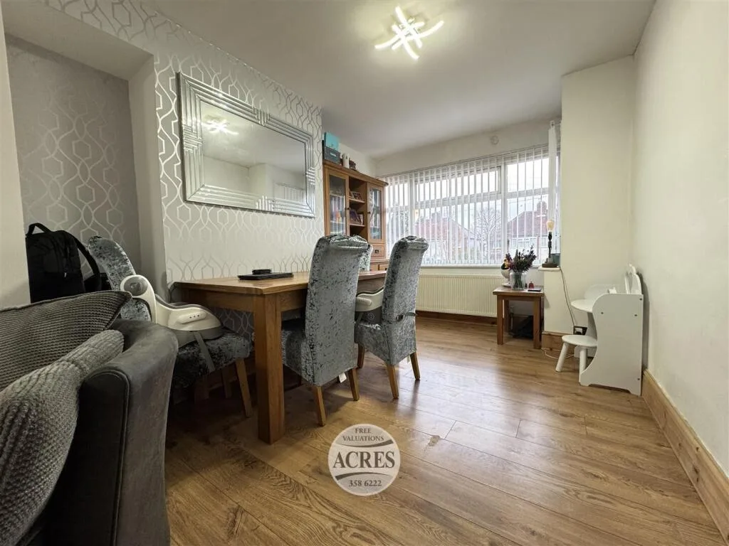 3 bedroom semi-detached house for rent