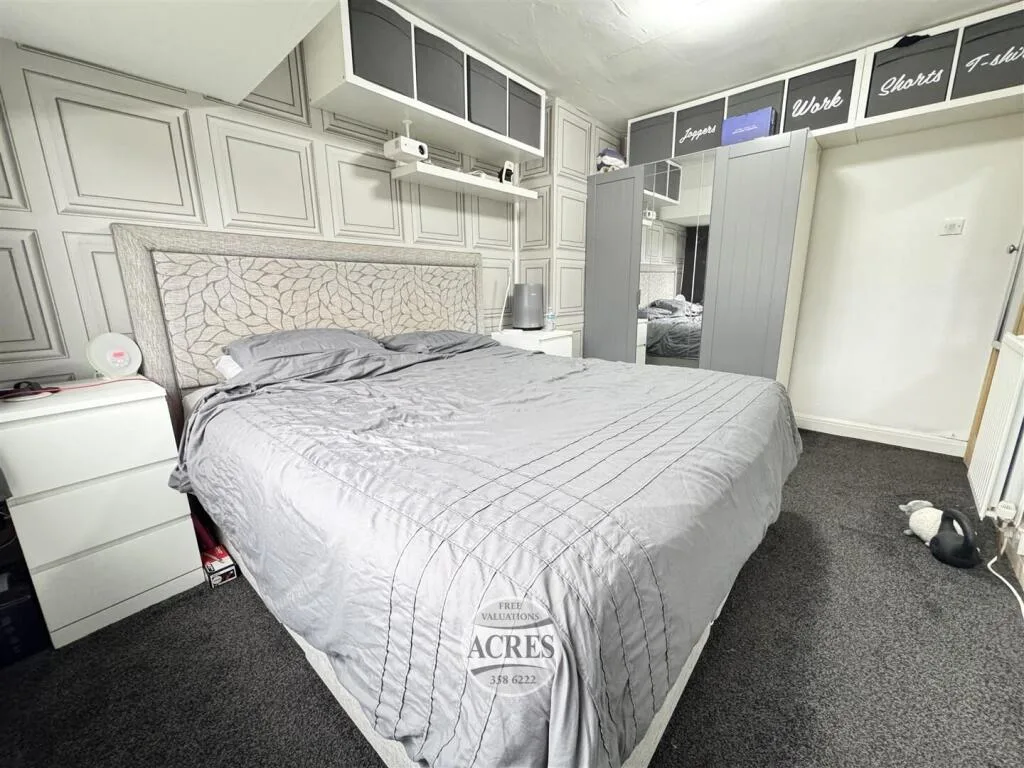 3 bedroom semi-detached house for rent