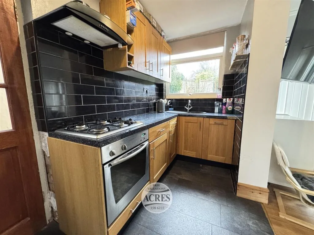 3 bedroom semi-detached house for rent