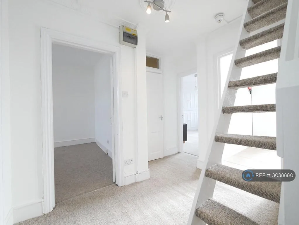 4 bedroom flat for rent