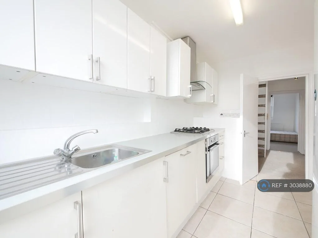 4 bedroom flat for rent