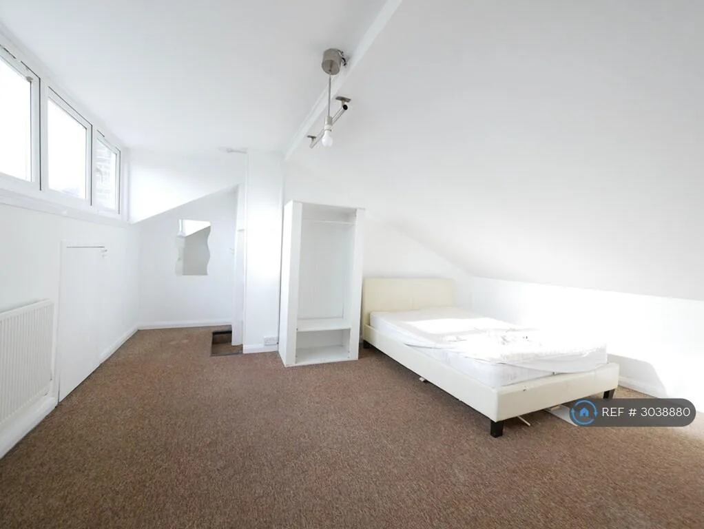 4 bedroom flat for rent