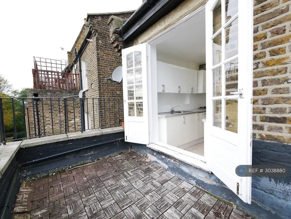4 bedroom flat for rent