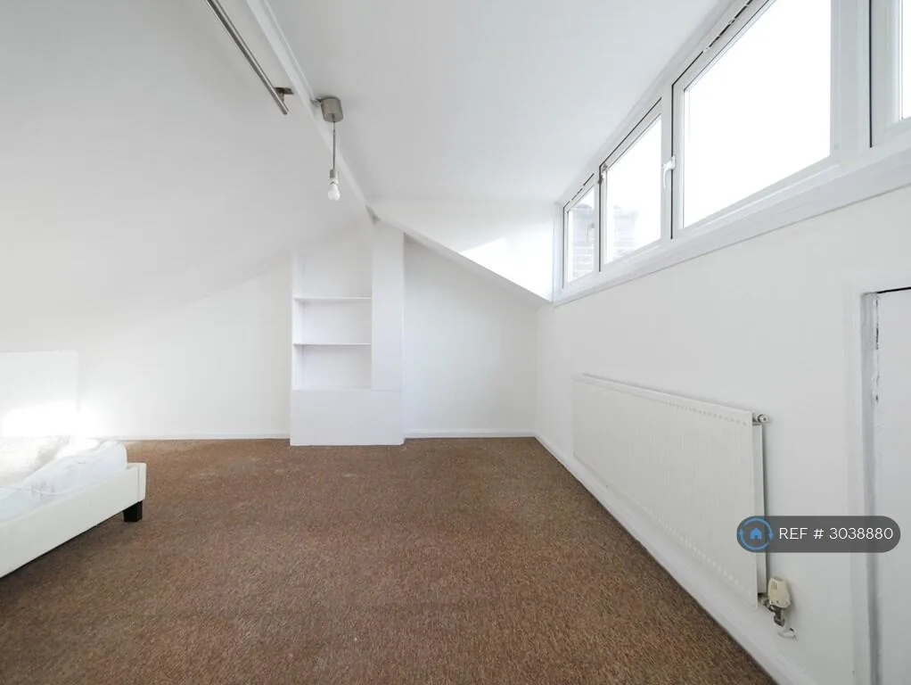 4 bedroom flat for rent
