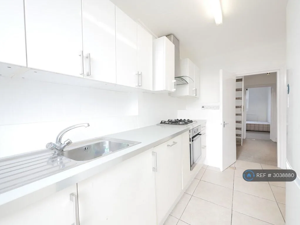 4 bedroom flat for rent