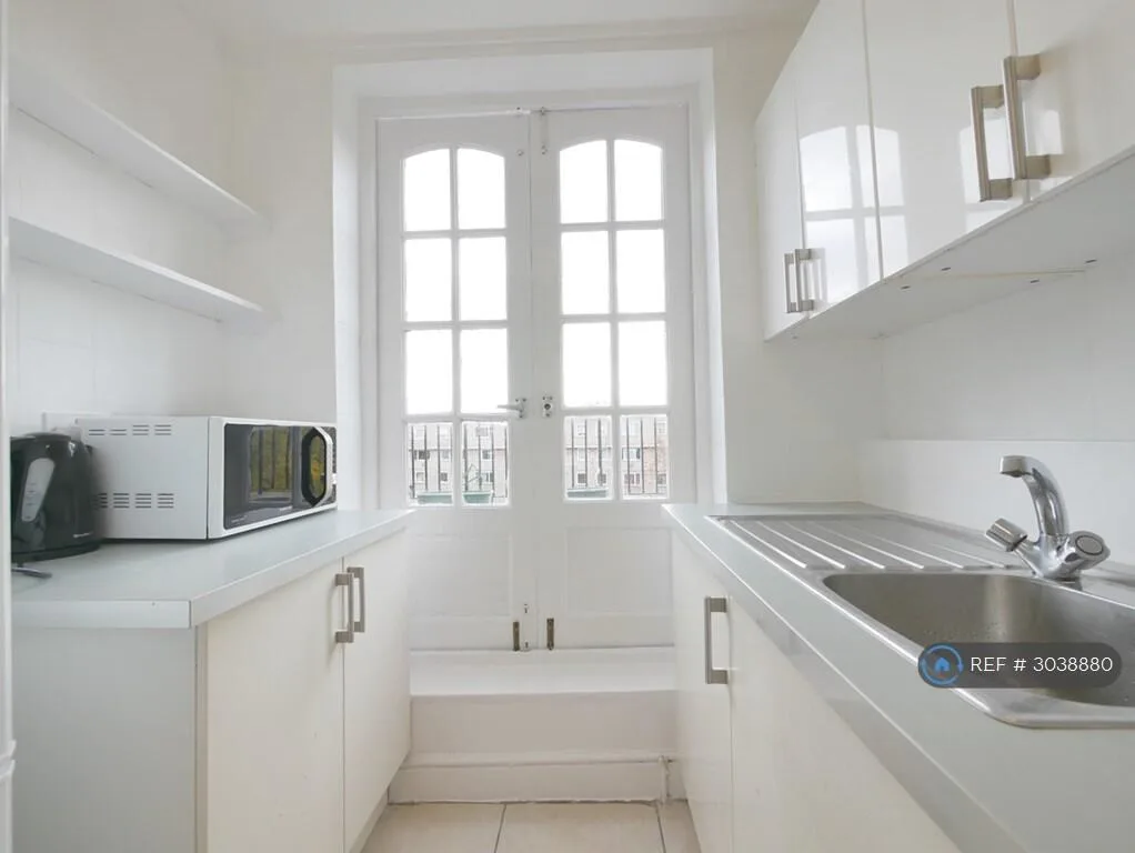 4 bedroom flat for rent