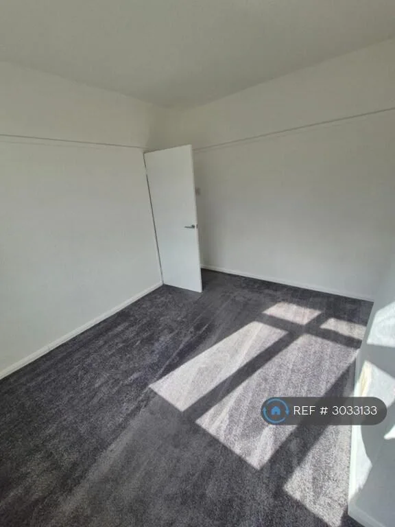 2 bedroom maisonette for rent