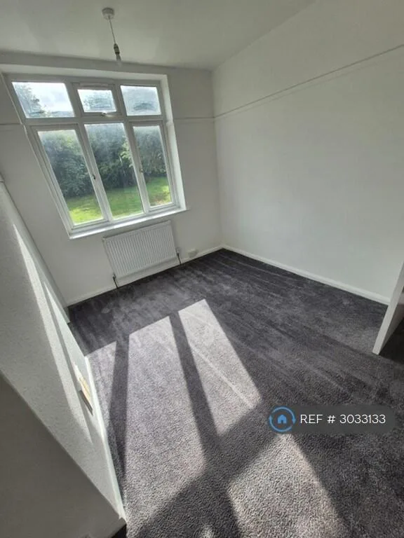 2 bedroom maisonette for rent