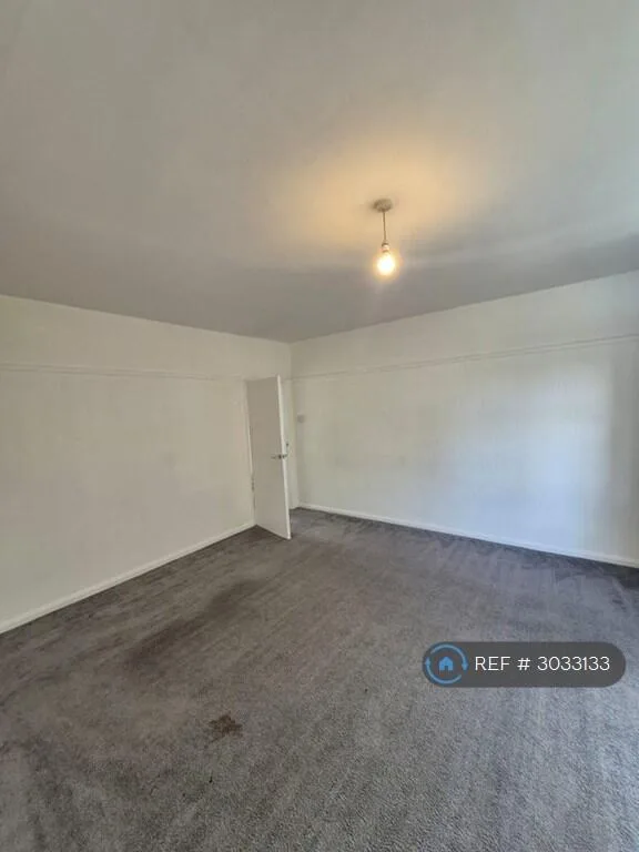 2 bedroom maisonette for rent